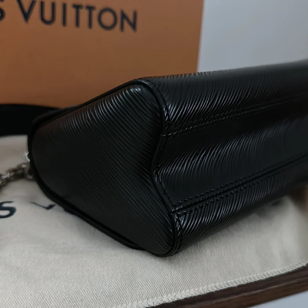 Louis Vuitton LV twist lock PM chain black bag - Picture 9 of 11